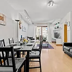 Апартаменты Sea Views With Terrace And Pools Манилва